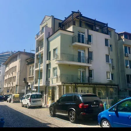 Astell Superior Apartment *