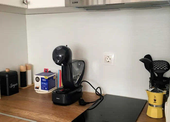 Astell Superior Apartment *