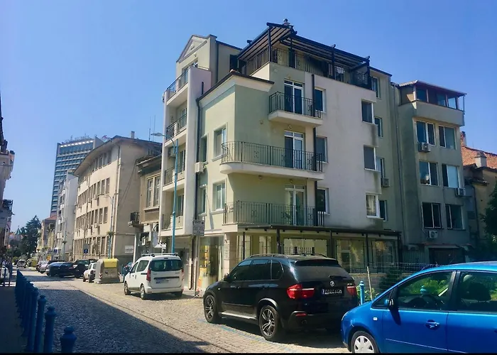 Astell Superior Apartment *