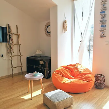 Astell Superior * בורגאס