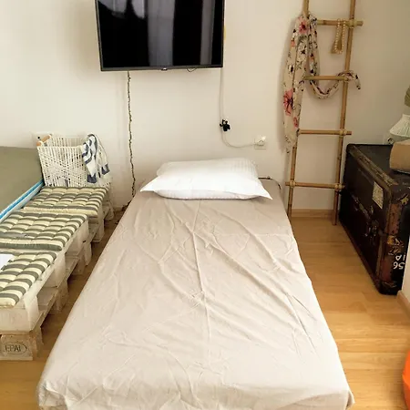 Astell Superior * בורגאס